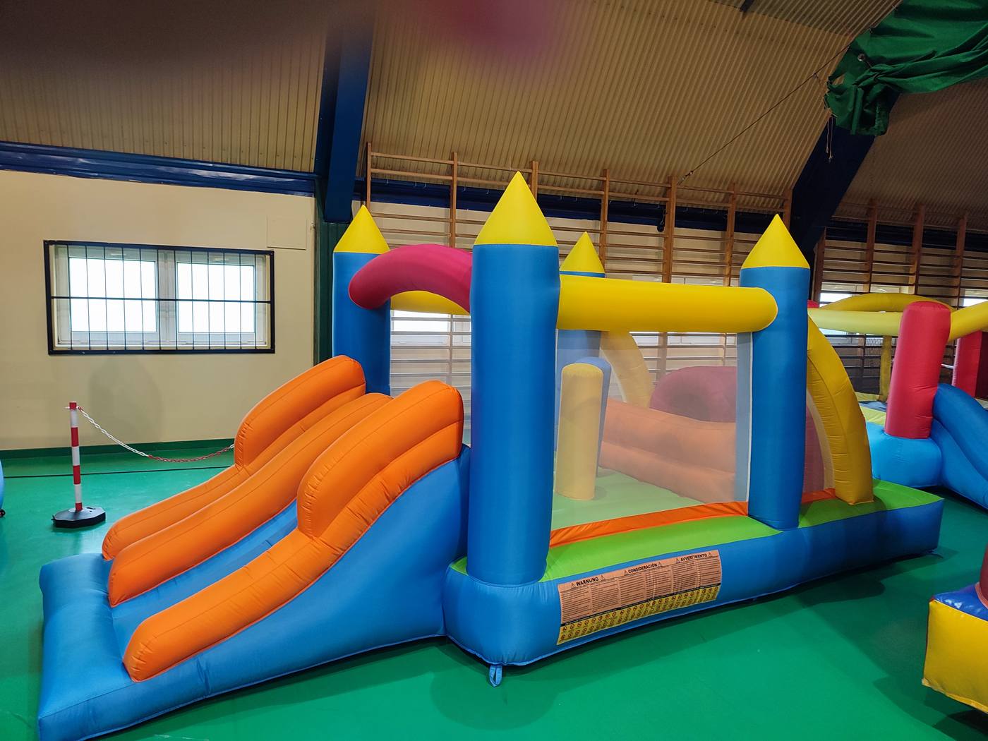 Plac zabaw "Mały skakaniec"