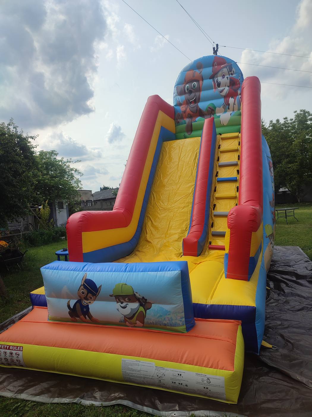 Zjeżdżalnia "Pieski"